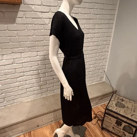 Lush Black Textured Midi Dress Small | Minimalist Luxe Belted V-Neck EU Chic - Picture 9 of 16